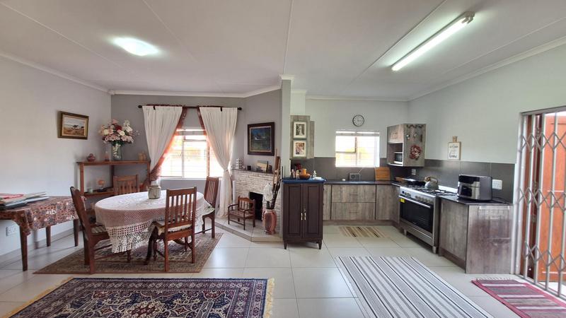 2 Bedroom Property for Sale in Die Eiland Western Cape
